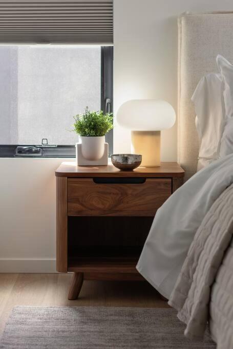 Casa Bramble Luxury 2Bed Suite Near Uofa Hospital Едмонтон Екстер'єр фото